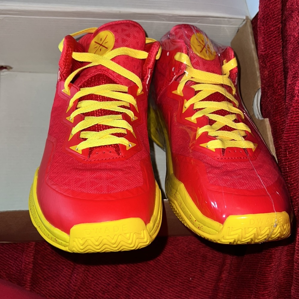 Wade 3s - Picture 5 of 6